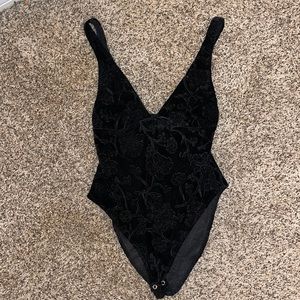 F21 Black Velvet Patterned Onesie. Size S.